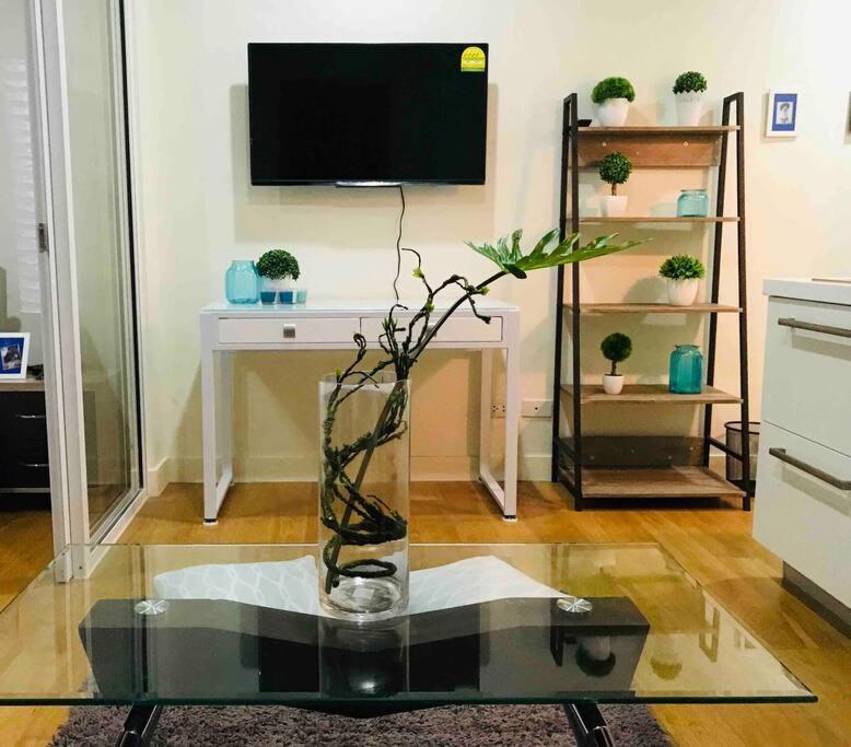 Acqua Private Residence Livingstone Tower Condo Unit With Free Wifi Manila Exterior foto